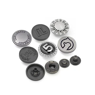 Kovové zábery na oblečenie