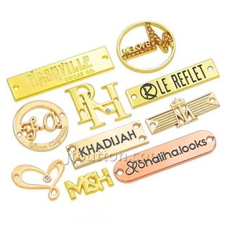 Kovové štítky na oblečenie