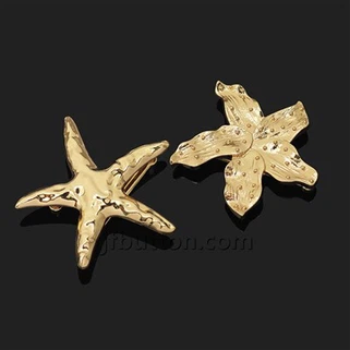 Kladená kovová spona hviezdicou