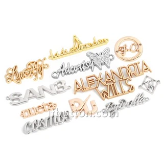 Ručne vyrábané menovky na kovové tašky