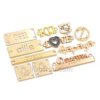 Plech s logom