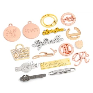 Kovové dosky na odevy